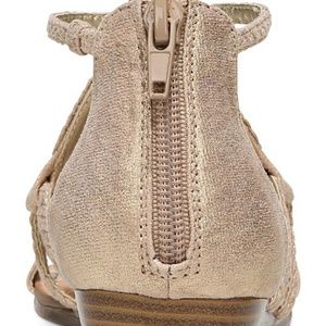 Carlos Santana Shoes - Carlos Santana Taffey T Strap Sandals NEW Carlos Santana Shoes - Carlos Santana Taffey T Strap Sandals NEW